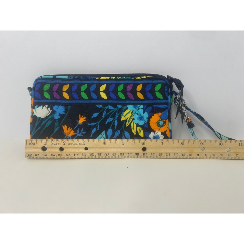 Vera Bradley Wristlet Wallet Womens OS Blue Floral Excellent Night Day Indigo